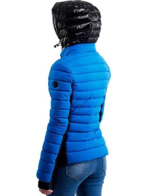 CHAMARRA CON CAPUCHA AZUL REY HOLLY LAND