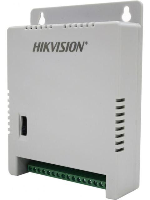 FUENTE DE PODER REGULADA 12 VCC - 13.5 VCC - 15 VCC PARA 8 CAMARAS - 1 AMP POR SALIDA - VOLTAJE DE ENTRADA 90 130 VCA - FILTRO DE RUIDO PARA CAMARAS 4K