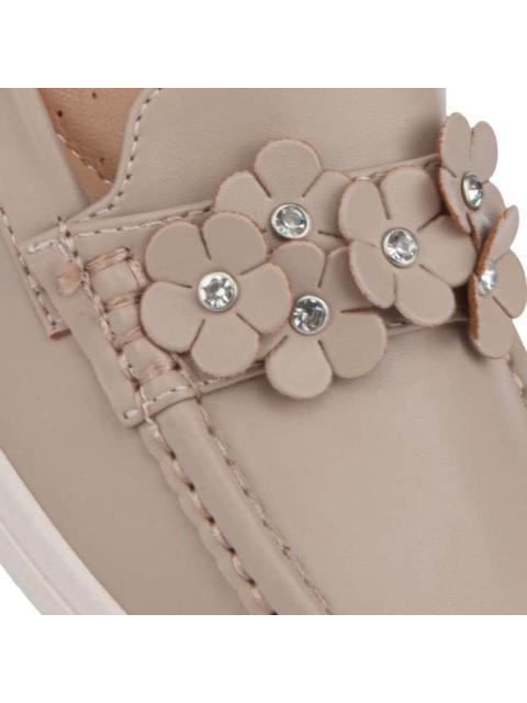 MOCASIN CON FLORES NUDE SHOSH